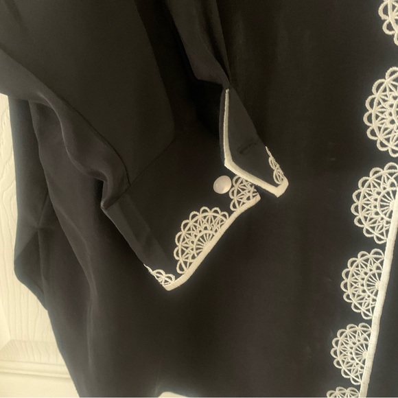 Bob Mackie LS Blouse - Picture 4 of 7